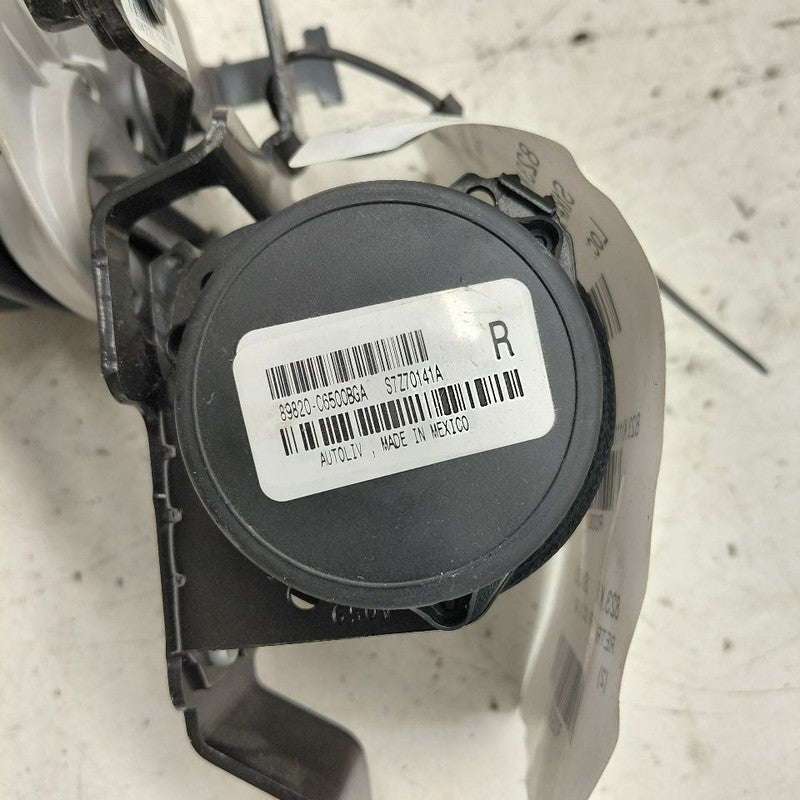 Kia Sorento Seat Belt Strap Retractor Right Passenger Rear Back  2018 