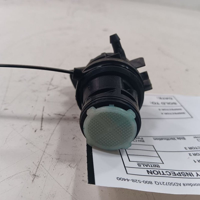 Toyota Prius C Windshield Washer Wash Fluid Reservoir Motor Pump Elect