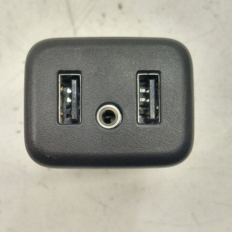 Chevy Volt USB Plug In Hub Port  2016 2017 2018 2019