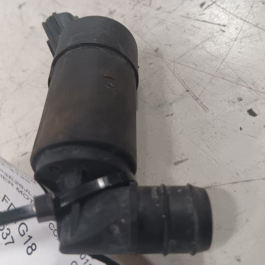 Ford Focus Windshield Washer Wash Fluid Reservoir Motor Pump Electric 