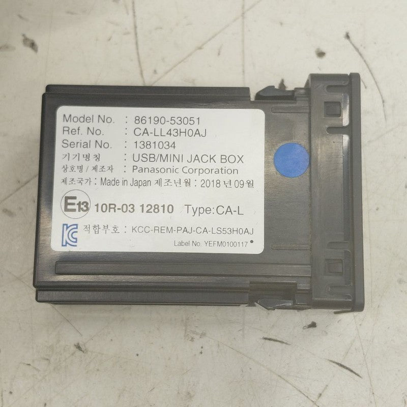 Lexus IS350 USB Plug In Hub Port  2020 2019 2018