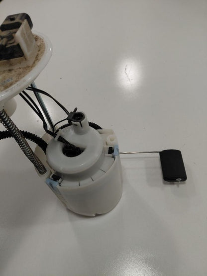 Gas Fuel Pump Assembly Tank Mounted 1.6L VIN 2 Fits 17-19 Kia Soul OEM