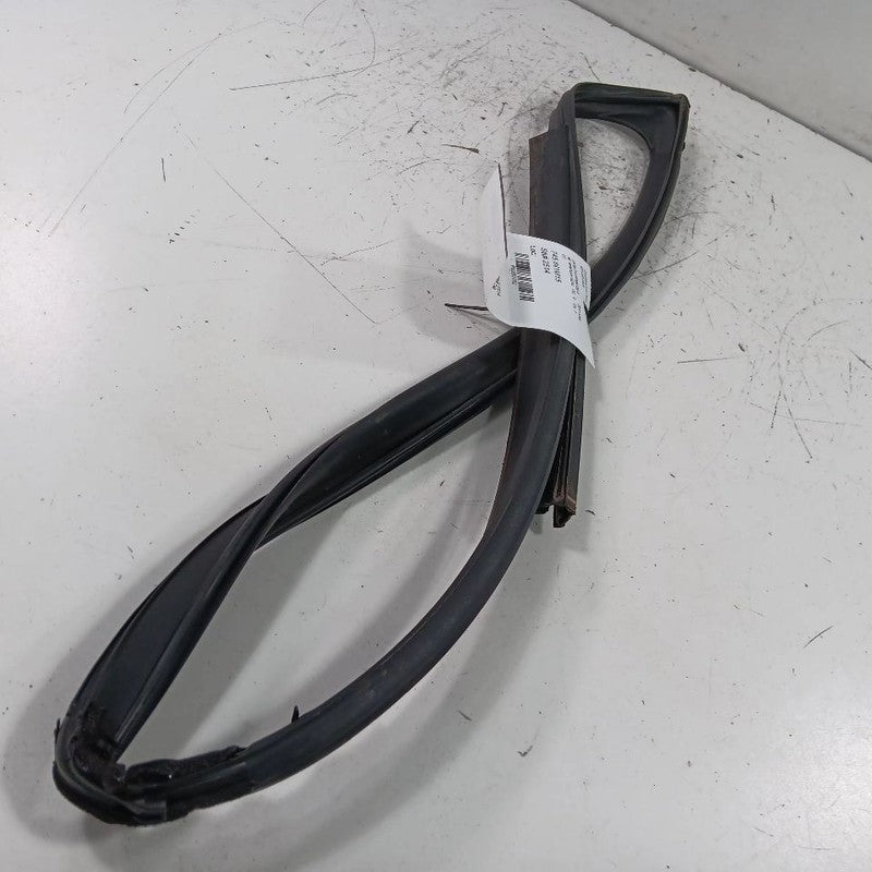 INFINITI Q50 Door Glass Window Seal Rubber Right Passenger Front  2014