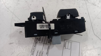Kia Forte Power Window Switch Right Passenger Front  2014 2015 2016