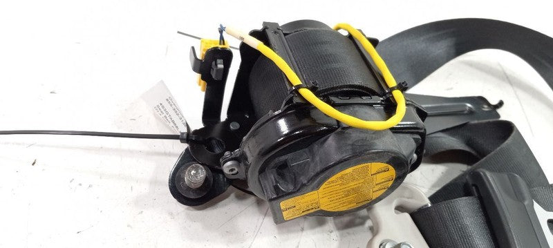 64621FL01AVH Seat Belt Left Front Driver Strap Retractor Fits 17-19 IMPREZA