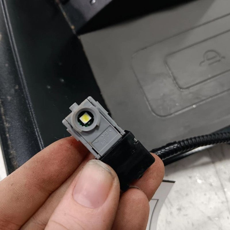 Toyota Camry 861C0-06011 Wireless Charge Port 2012 2013 2014 2015 2016 2017