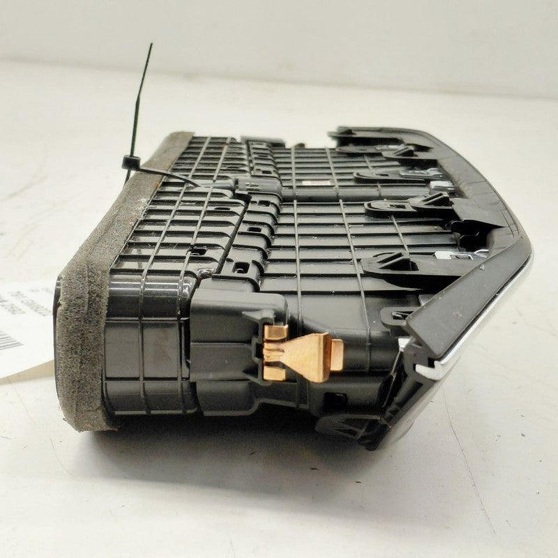 Chevy Trailblazer Dash Air Vent Center Middle  2023 2022 2021