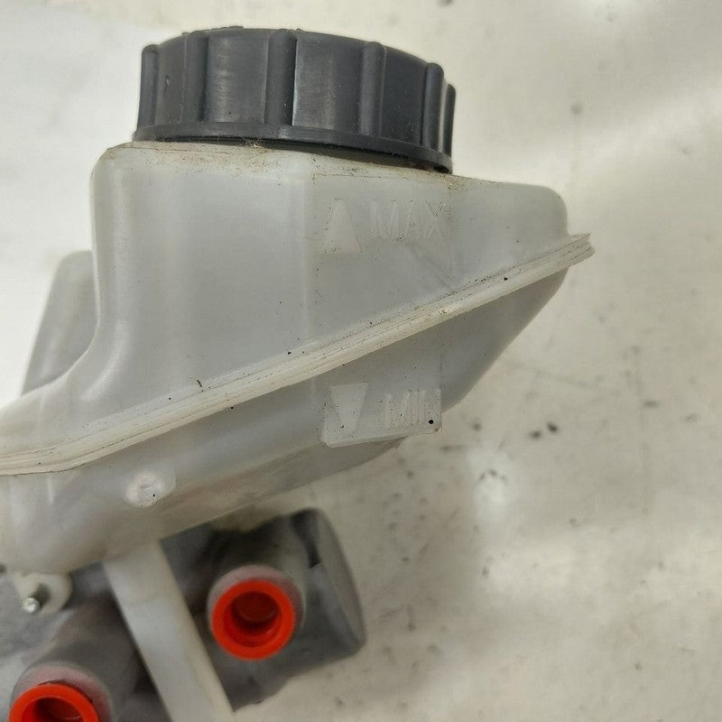Brake Master Cylinder VIN 26 4th And 5th Digit Fits 14-18 Volvo S60