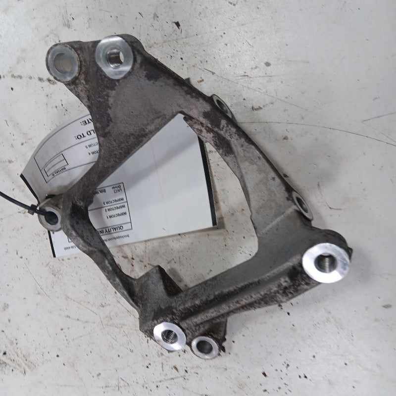 Subaru Crosstrek 2.0 Oil Compressor Mount 2019 2020 2021 2022 2023 OEM