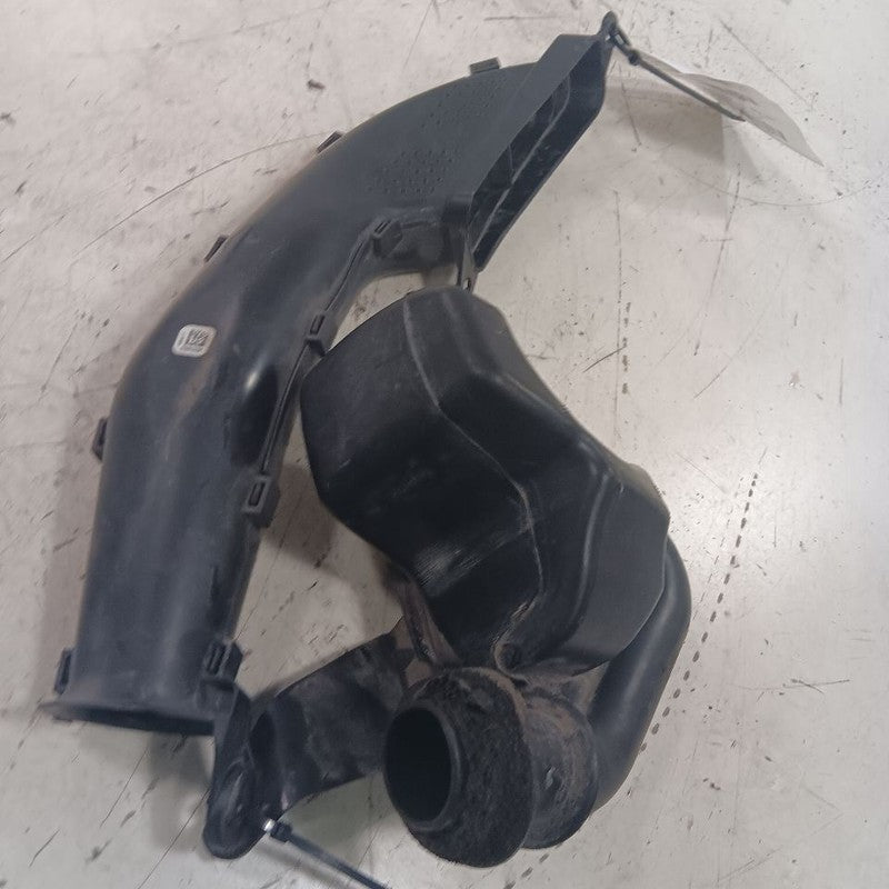 Ford Focus Air Cleaner Intake Air Resonator Front Dam 2018 2017 2016 2