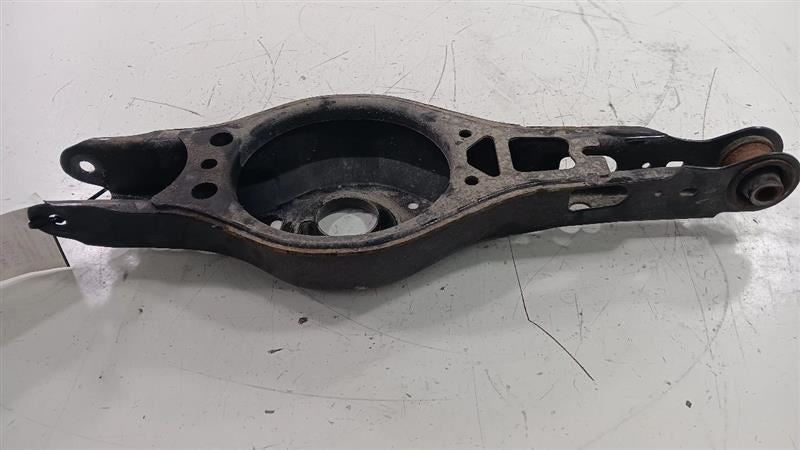 4873006120 Lower Control Arm Rear Locating Arm Rear Spring Mount Fits 19-20 AVALON