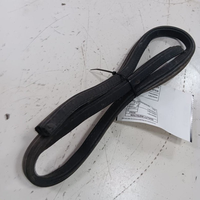 Fiat 500 Cowl Vent Panel Hood Rubber Seal  2016 2017 OEM