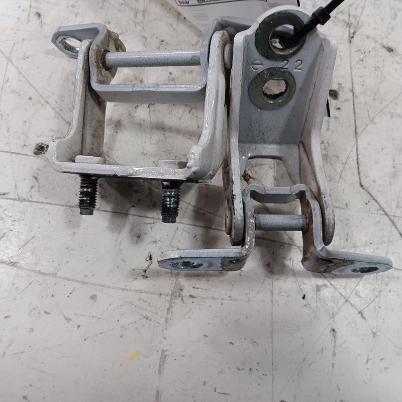 Nissan Kicks Door Hinge Set Right Rear Passenger  2021 2022 2023 2024