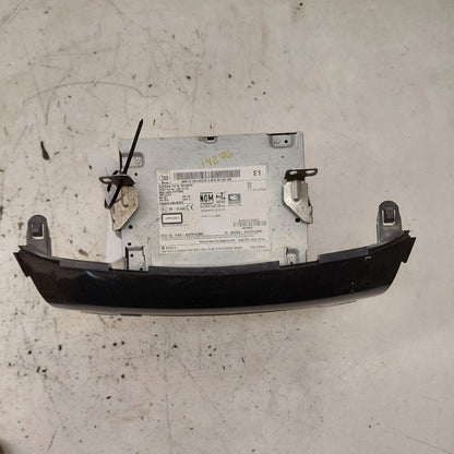Audio Equipment Radio Display and Receiver 6 Cylinder 19-20 Nissan Mur