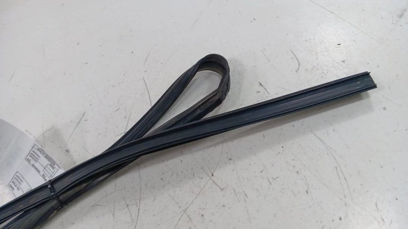 Acura MDX Door Glass Window Seal Rubber Right Passenger Front 2010 201