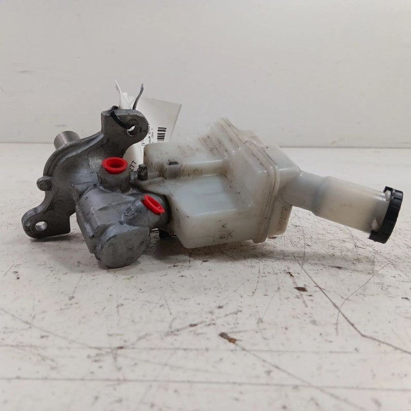 Brake Master Cylinder Fits 21-23 Nissan Kicks