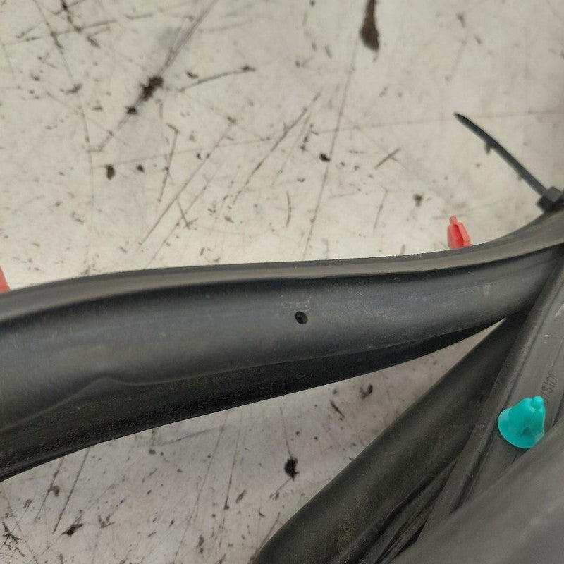 Kia Sorento On Door Seal Rubber Left Driver Rear Back  2018 2017 2016
