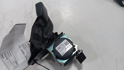 Kia Forte Seat Belt Strap Retractor Center Middle Rear Back  2014 2015