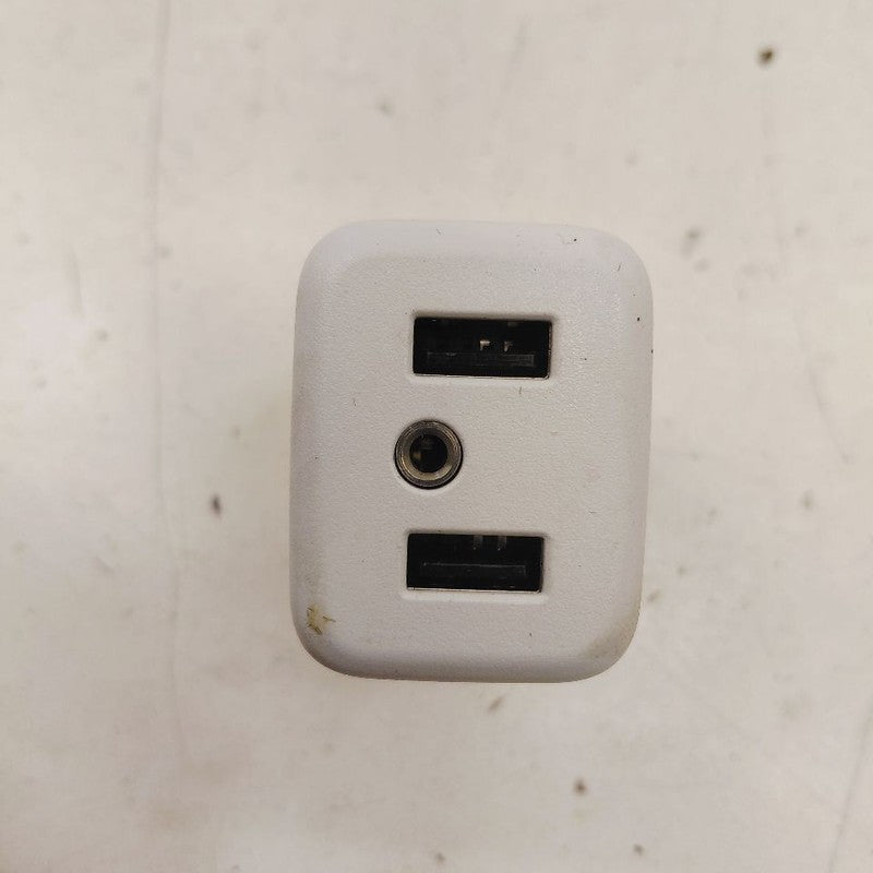 Cadillac XTS USB Plug In Hub Port      2016 2017 2018