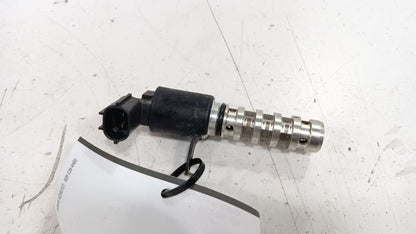 Hyundai Sonata Variable Timing Gear Oil Control Valve Solenoid Cylinde