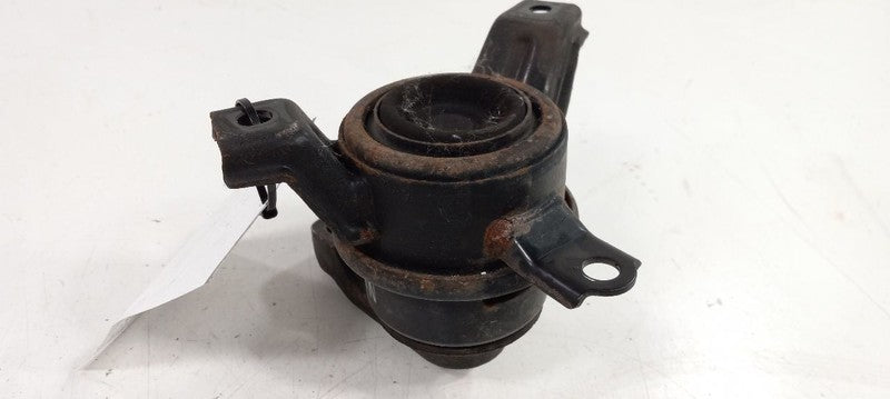 Kia Soul Engine Motor Mount Right Passenger 2012 2013 OEM