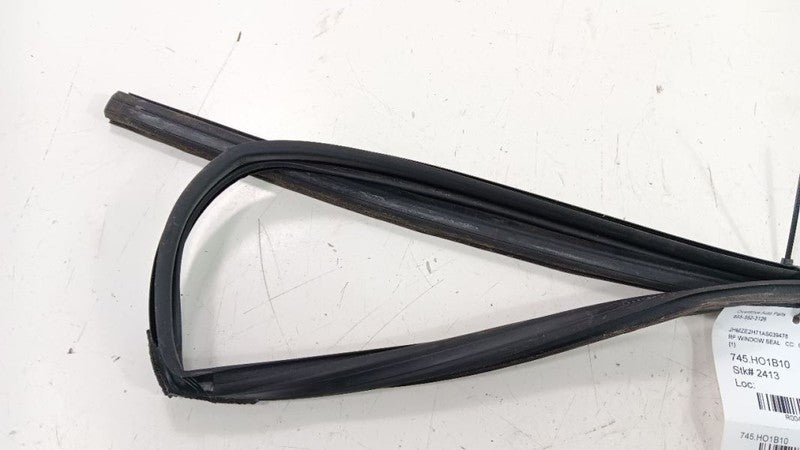 Honda Insight Door Glass Window Seal Rubber Right Passenger Front 2010