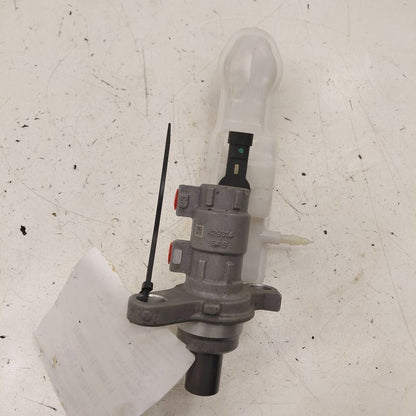 Brake Master Cylinder Fits 16-19 21-22 Buick Encore