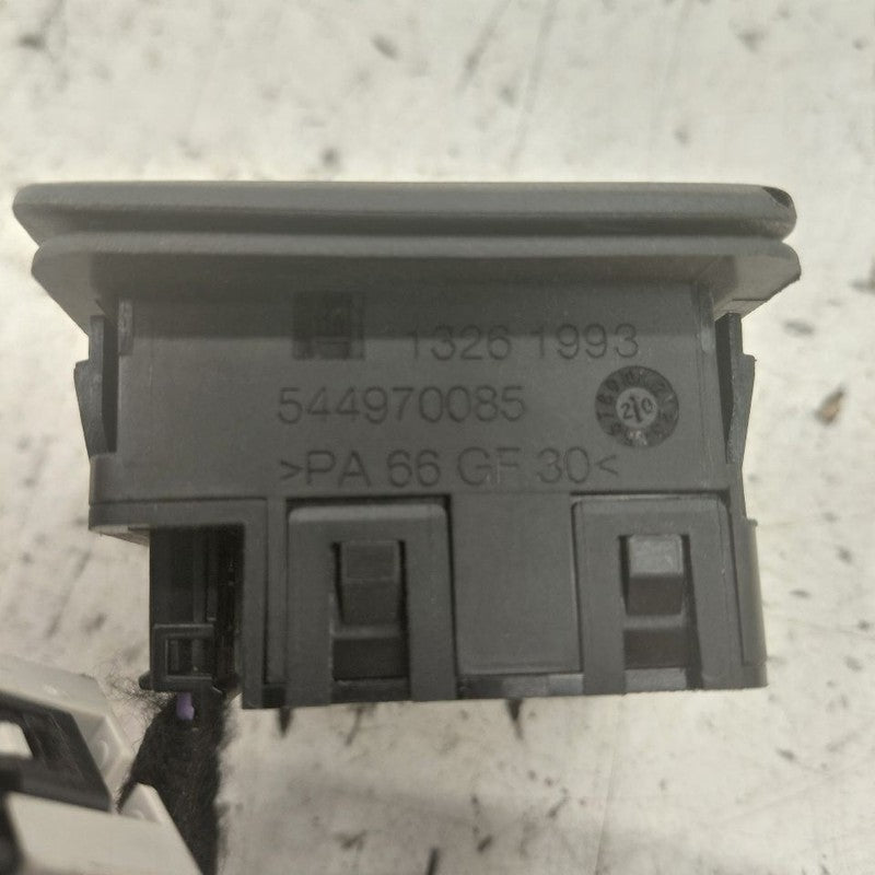 Chevy Trax 120V Plug In {13332854} 2022 2021