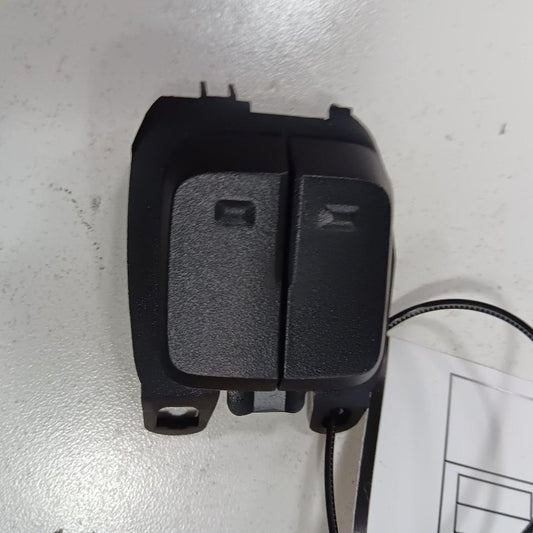 Chevy Trailblazer Right Side Steering Wheel Radio Control {13531987} 2