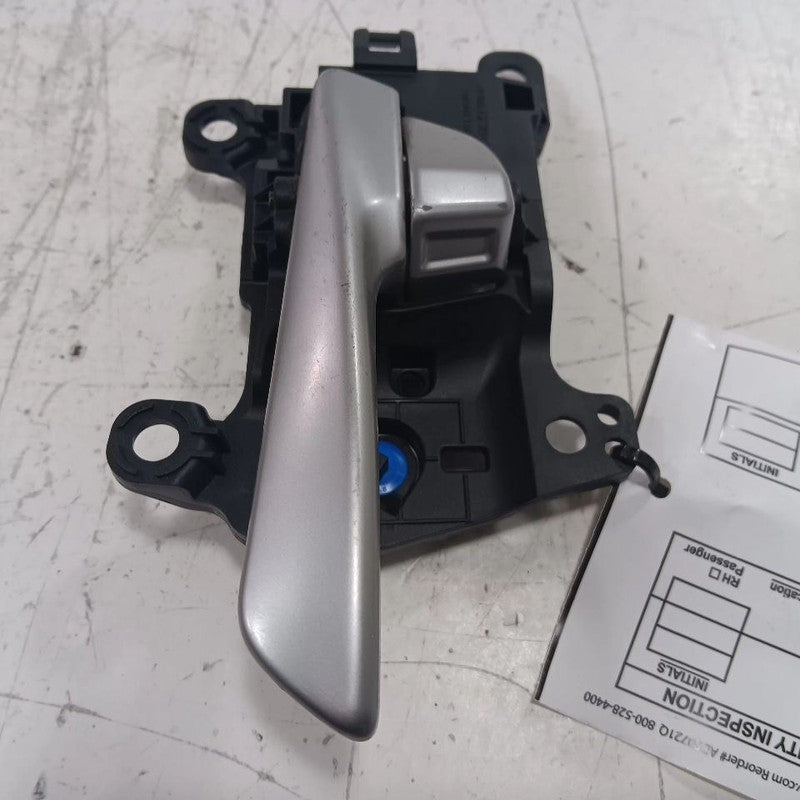 Hyundai Tucson Door Handle Left Driver Front Interior Inside  2019 2020 2021