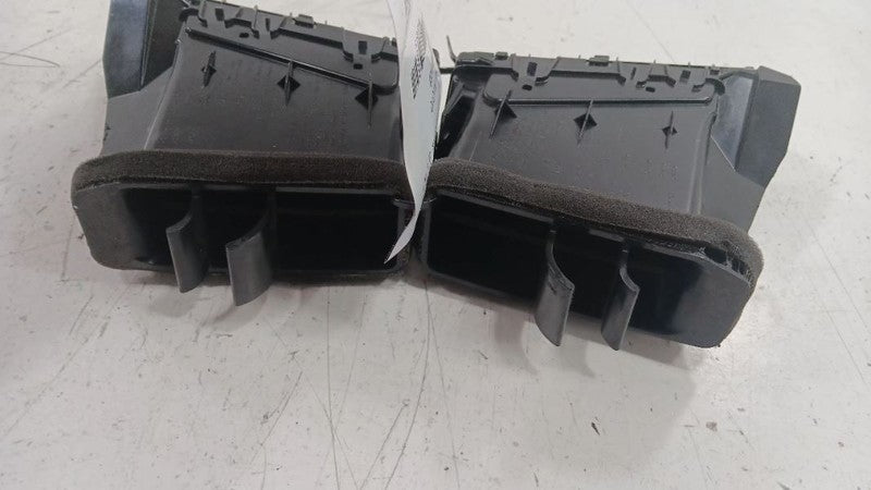 Infiniti G37 Dash Air Vent Center Middle  2009 2010 2011 2012 2013 OEM