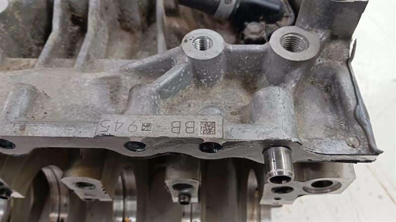 Engine Cylinder Block Left Gasoline Fits 18-19 XV CROSSTREK OEM