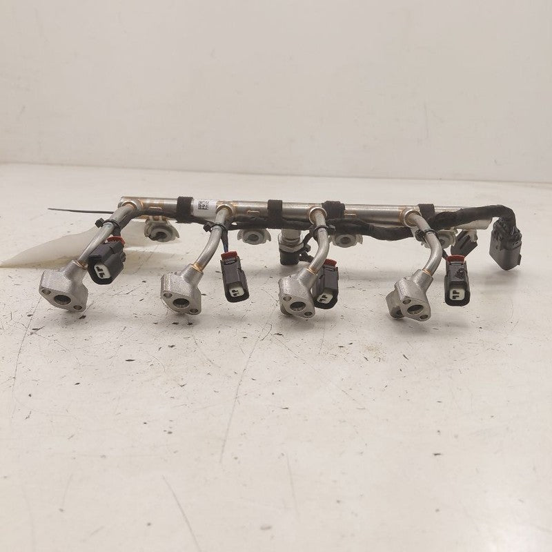 Chevy Equinox Fuel Rail Injection Injector Mount Bar  2024 2023 2022