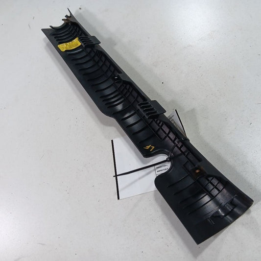 Hyundai Elantra Sill Trim Plate Door Jam Threshold Left Driver Front  2017 2018 
