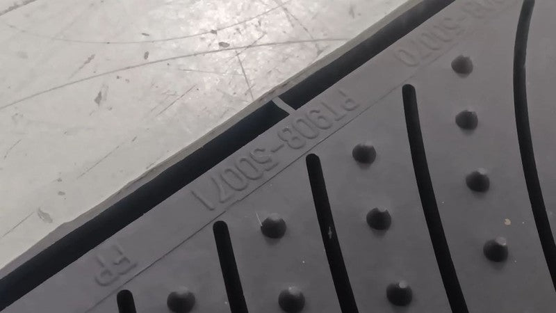 Lexus LS460 Floor Mat Right Passenger Front  2007 2008 2009