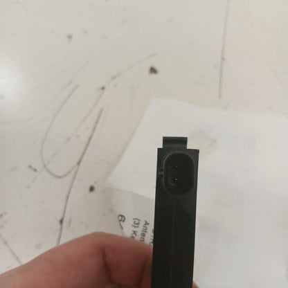 Chevy Volt Keyless Entry Antenna Module {13580788} 2019 2018 2017 2016
