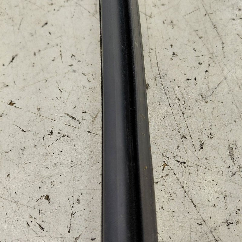 Kia Sorento Left Front Weather Strip Interior  2018 2017 2016