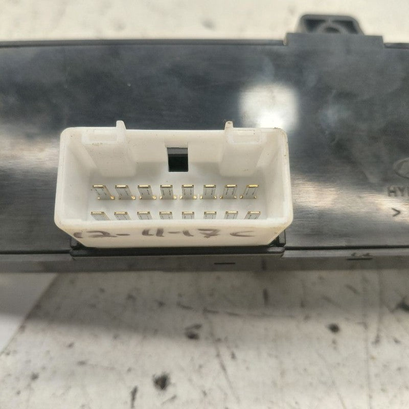 Kia Sorento Seat Switch Left Driver Power Seat Control  2018 2017 2016