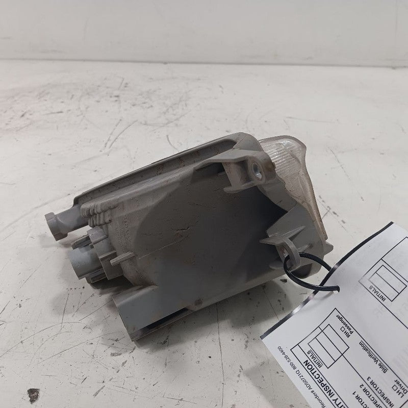 Passenger Right Front Corner Park Light Lamp 15-17 Toyota Prius OEM