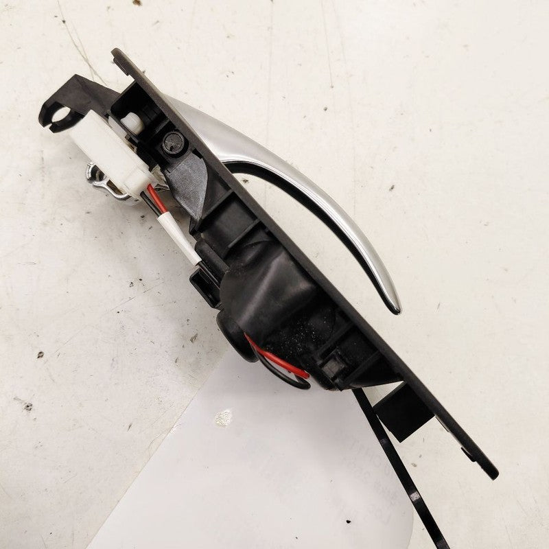Chrysler 300 Door Handle Right Passenger Front Interior Inside  2017 2