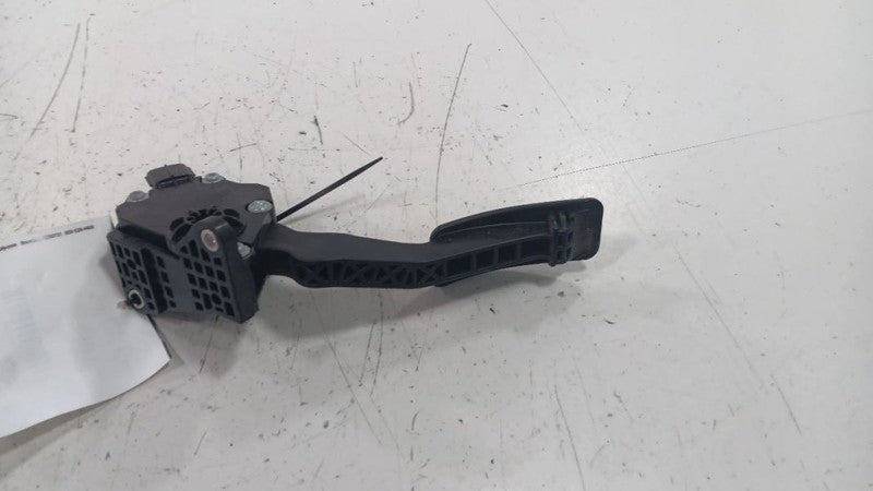Subaru Forester Gas Pedal  2017 2018 OEM