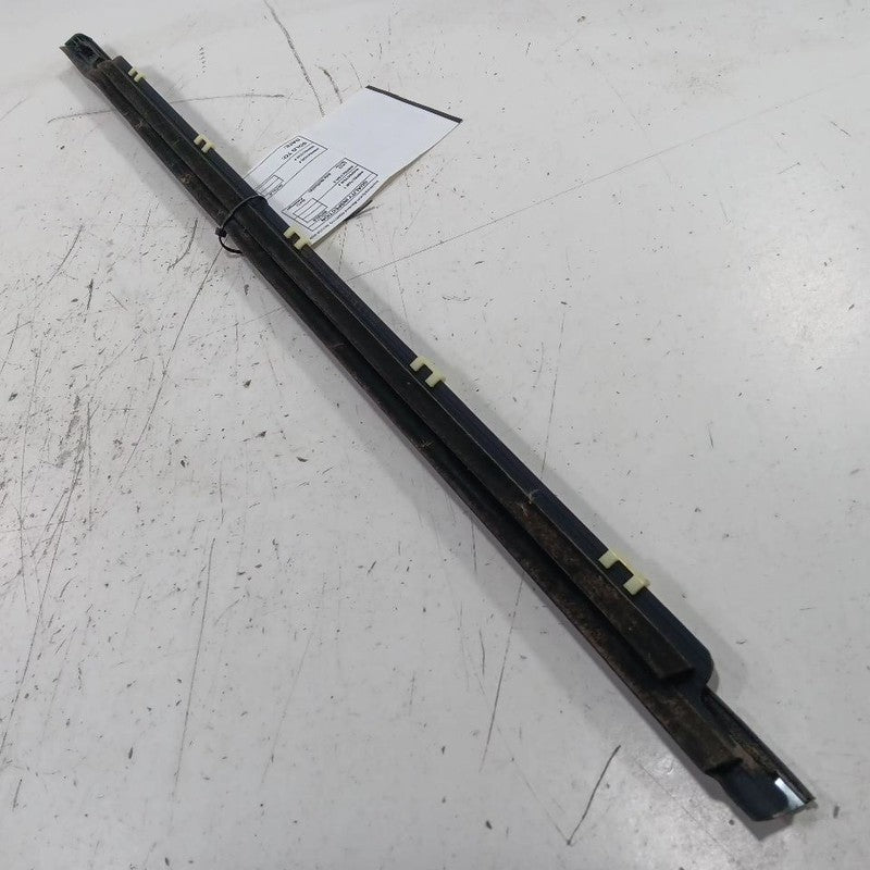 Kia Soul Door Glass Window Weather Strip Trim Front Right Passenger  2