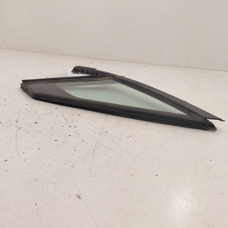 2018 Fiat 500 X Model Passenger Right Front Door Vent Glass Window