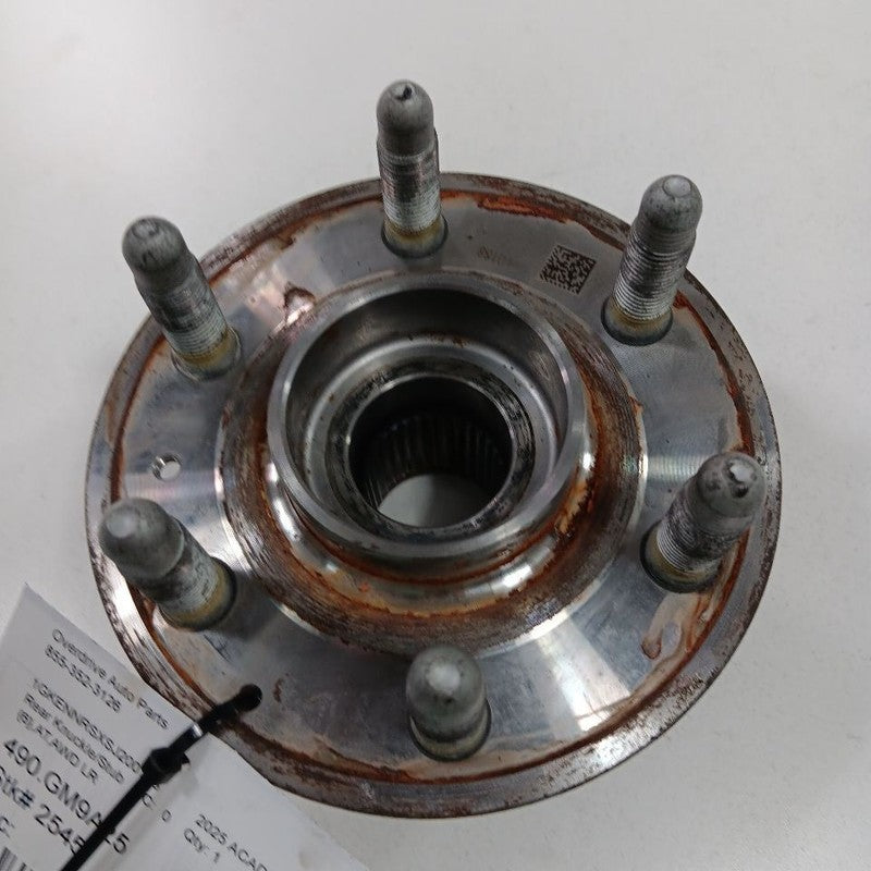 2025 GMC Acadia Left Rear Spindle Knuckle Bearing Hub 