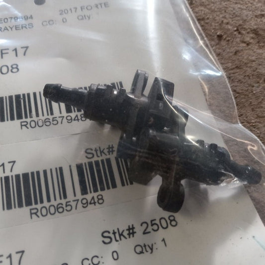 Kia Forte Windshield Wiper Washer Fluid Hood Sprayer Nozzles  2015 2016 2017 201