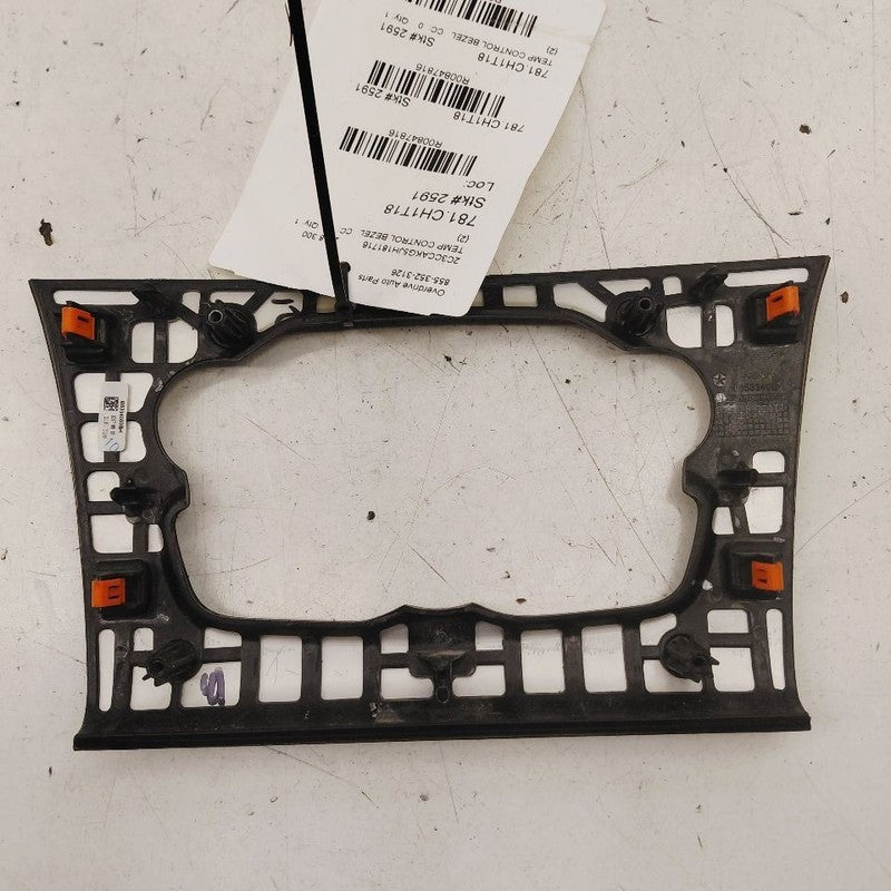 Chrysler 300 Temp Temperature Control Bezel Surround Dash Trim  2017 2