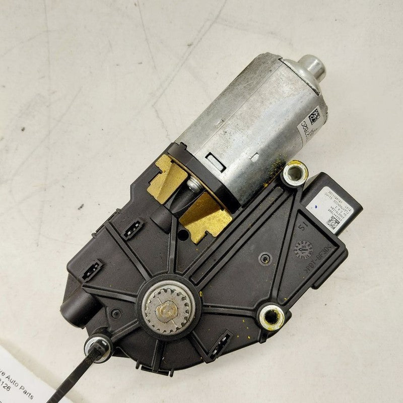 Cadillac XTS Electric Power Sun Moon Roof Glass Motor      2016 2017 2