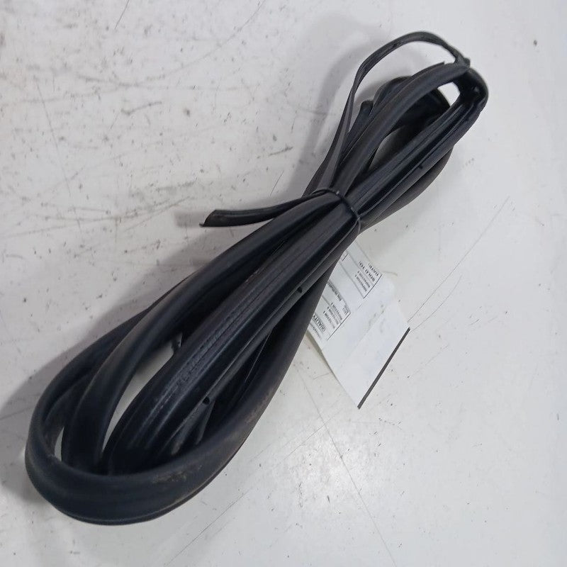 Ford Fiesta On Door Seal Rubber Right Passenger Rear Back  2016 2017 2