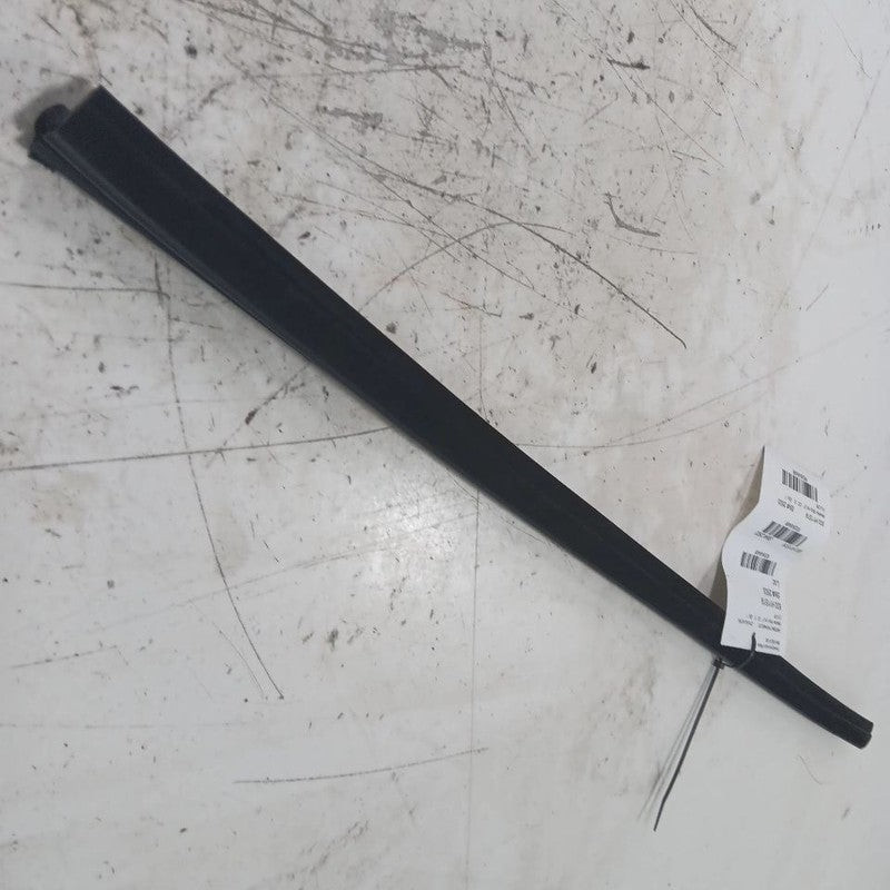 Hyundai Elantra Left Front Weather Strip Interior  2017 2018 2019 2020