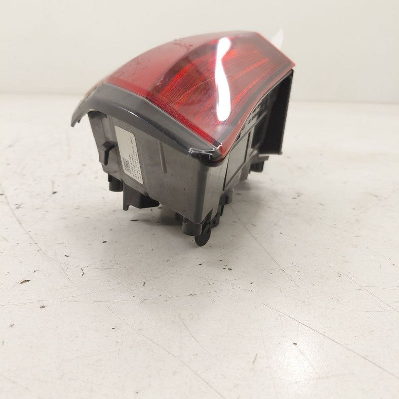 Driver Left Tail Light Brake Lamp VIN Fu 7th And 8th Digit 19-22 Toyot